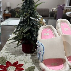 Sanrio cinamaroll slippers